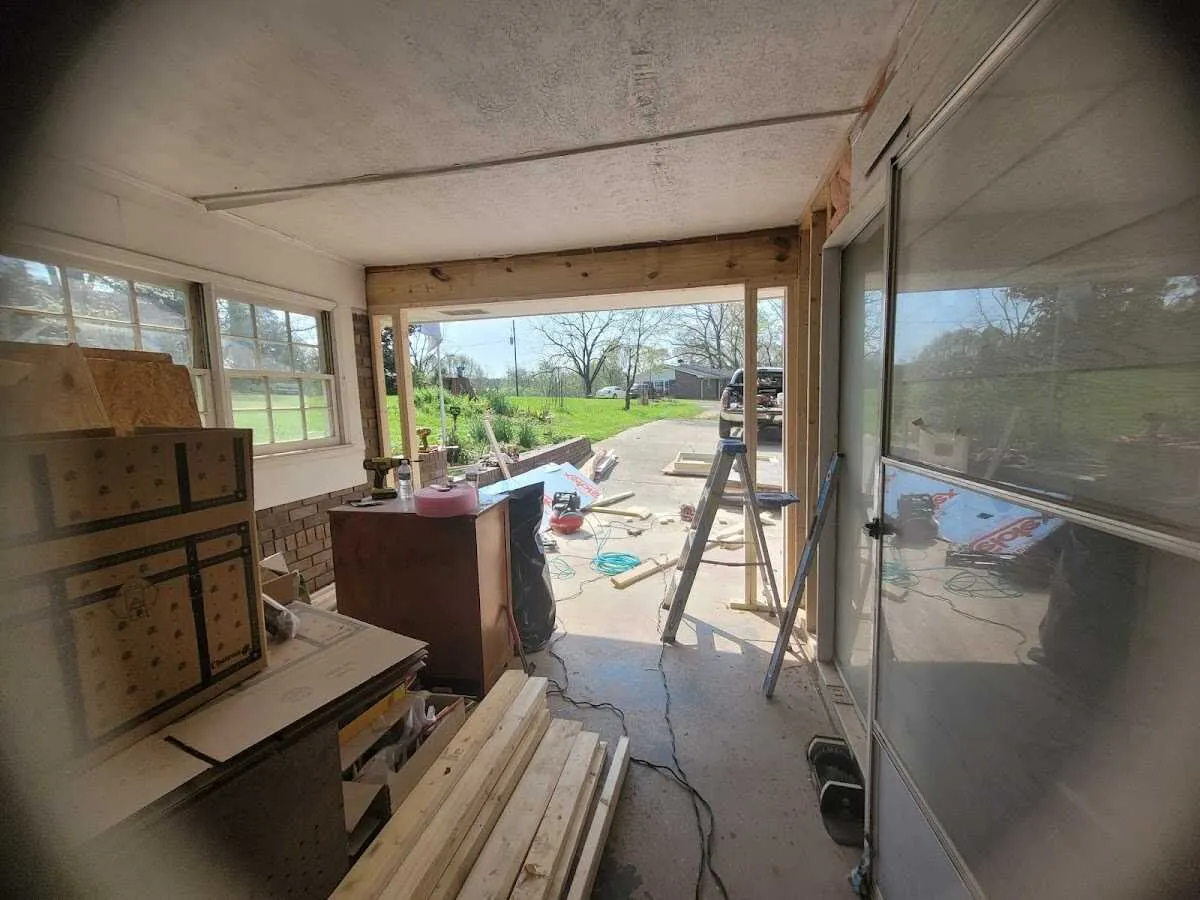 Air movers and dehumidifier for Drying & Dehumidification in Santaquin